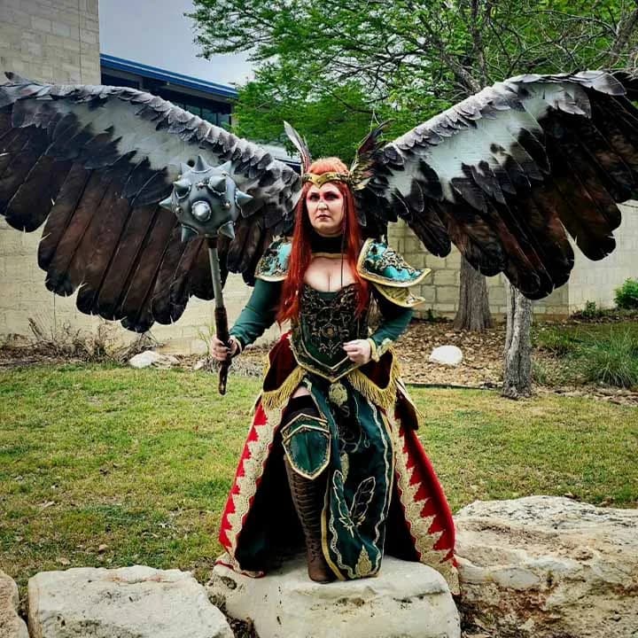 Laura Ray image 3
